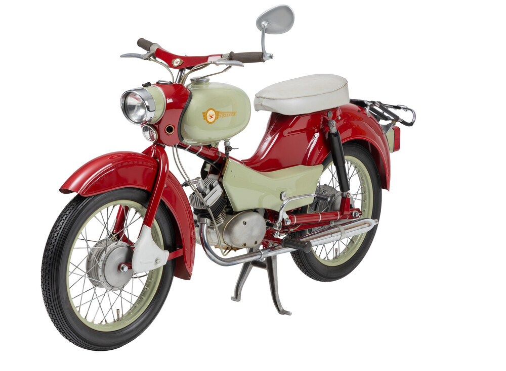 Simson_SR4-1_Spatz_rechtsnachlinks Kopie.jpg